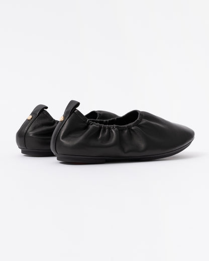 FitFlop Delicato Poise Leather Ballerina Shoes - All Black 090
