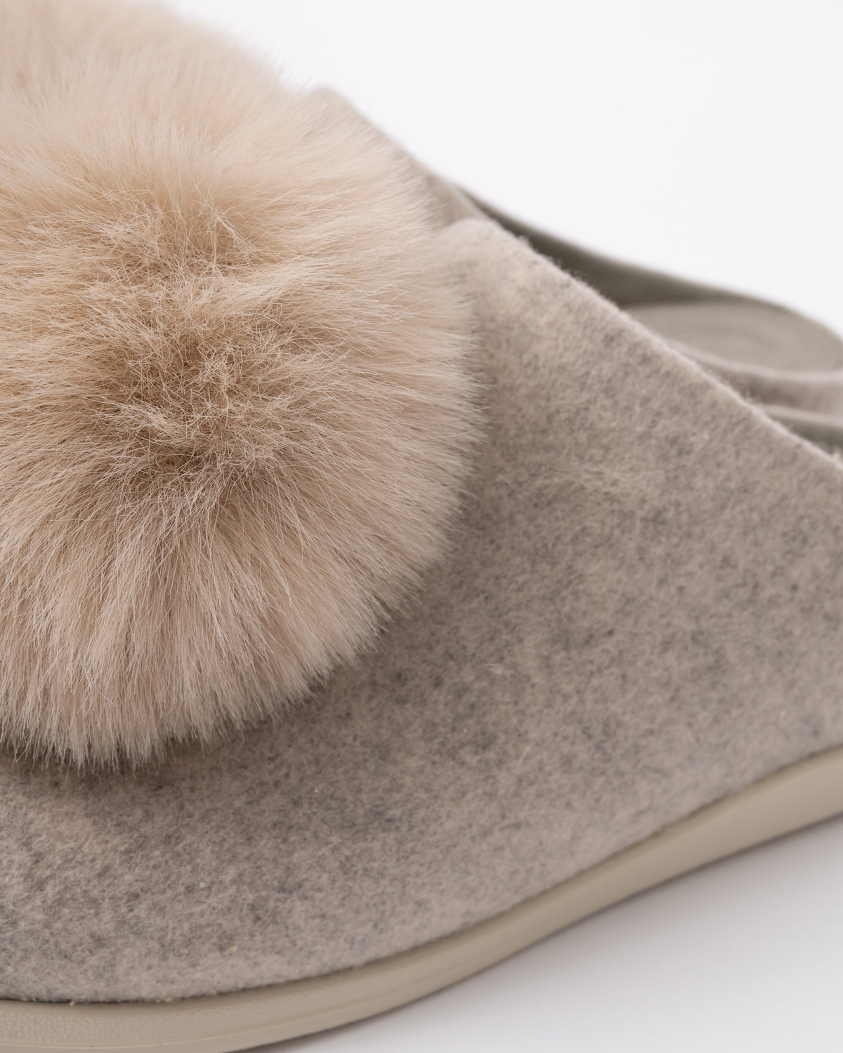 Close up of the FitFlop IQ-Snug Womens Felt Pom Pom Slipper - Hazy Taupe E40