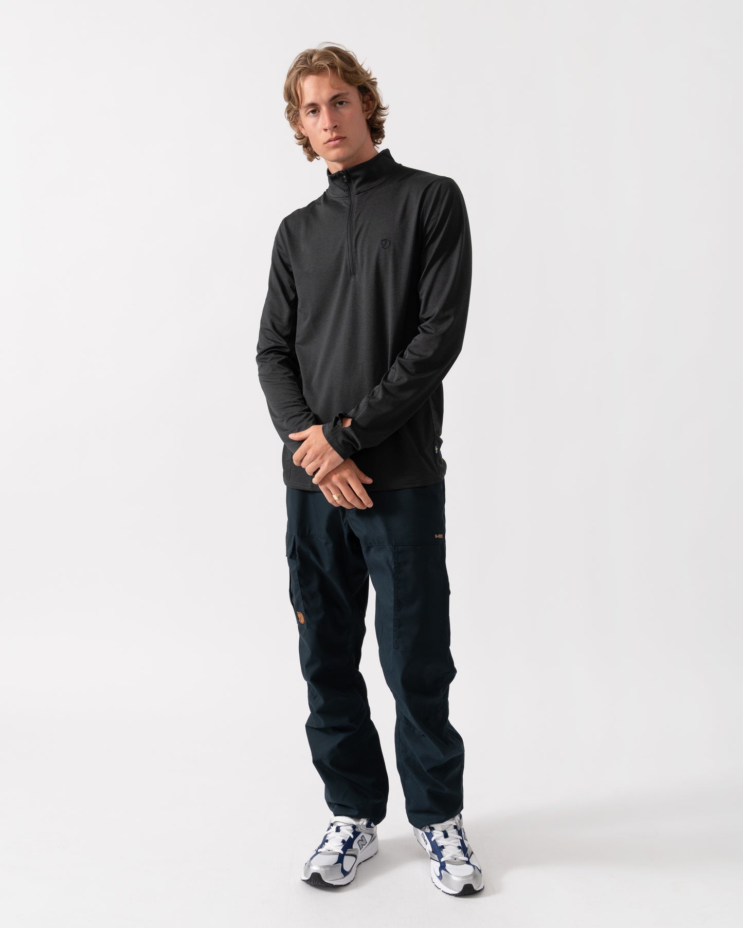 Fjallraven Abisko Day Hike Half Zip Mens Long Sleeve Top - Black 550 | CHO | Designer Mens Long Sleeve T - Shirts & Tops