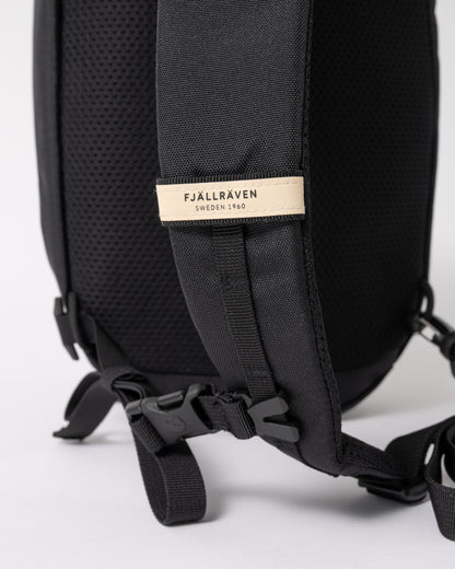 strap detail of a Fjallraven Skule 6L Unisex Sling Bag in Black 550