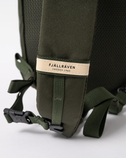 strap detail of a Fjallraven Skule 6L Unisex Sling Bag a Deep Forest 662