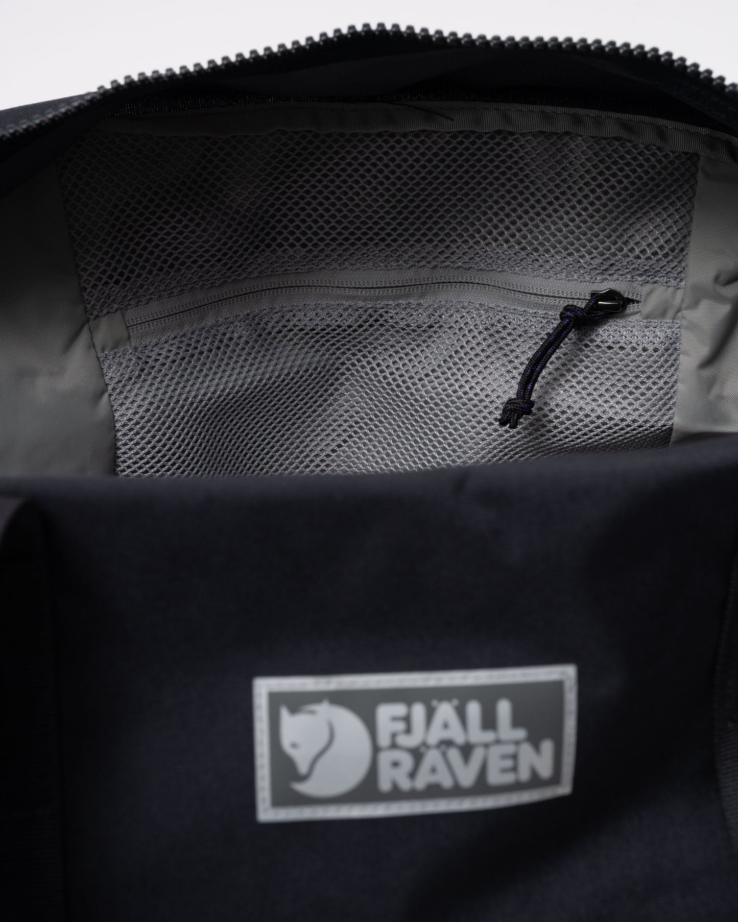 Fjallraven Vardag 33L Unisex Duffel Bag in Coal Black 037