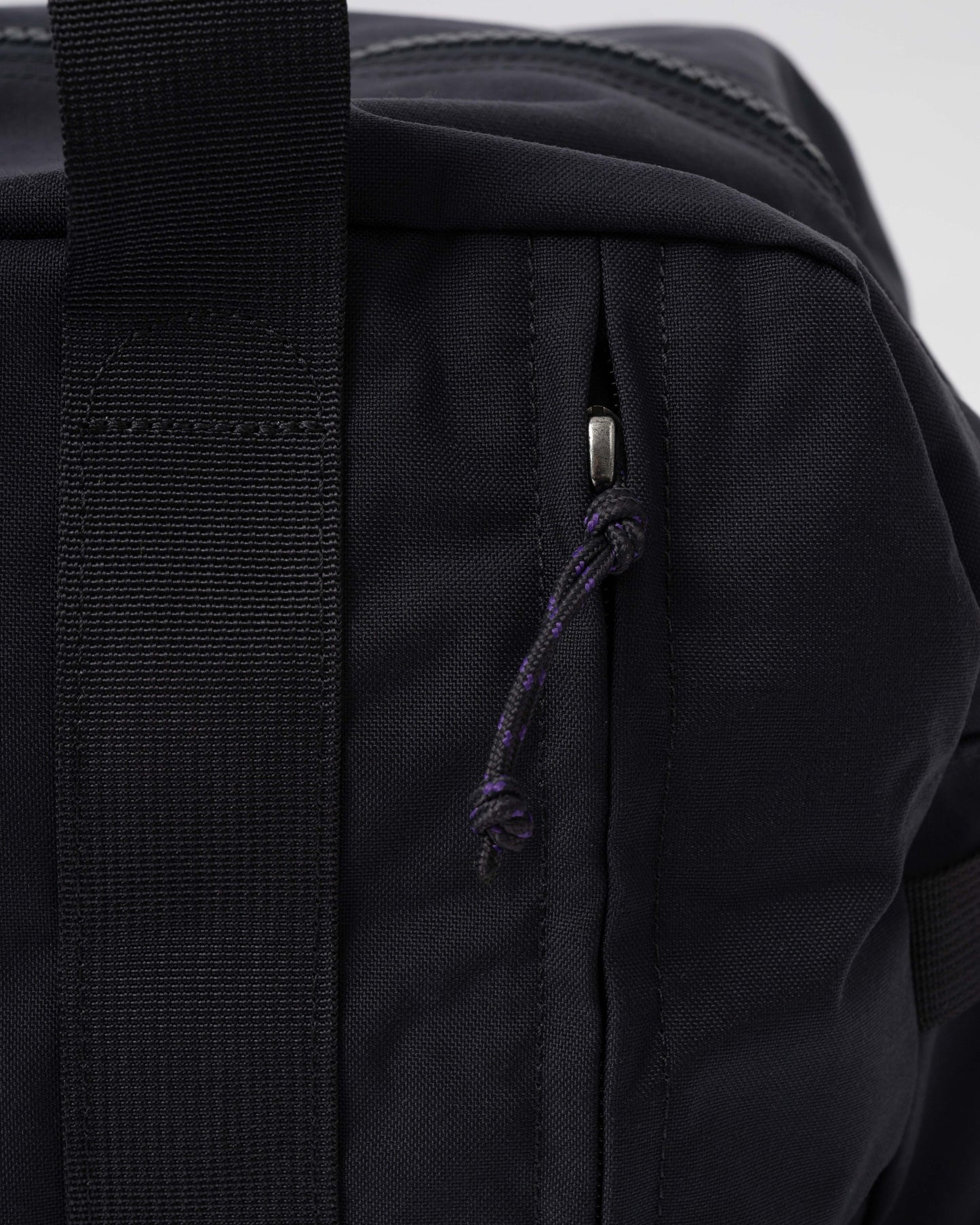 Fjallraven Vardag 33L Unisex Duffel Bag in Coal Black 037