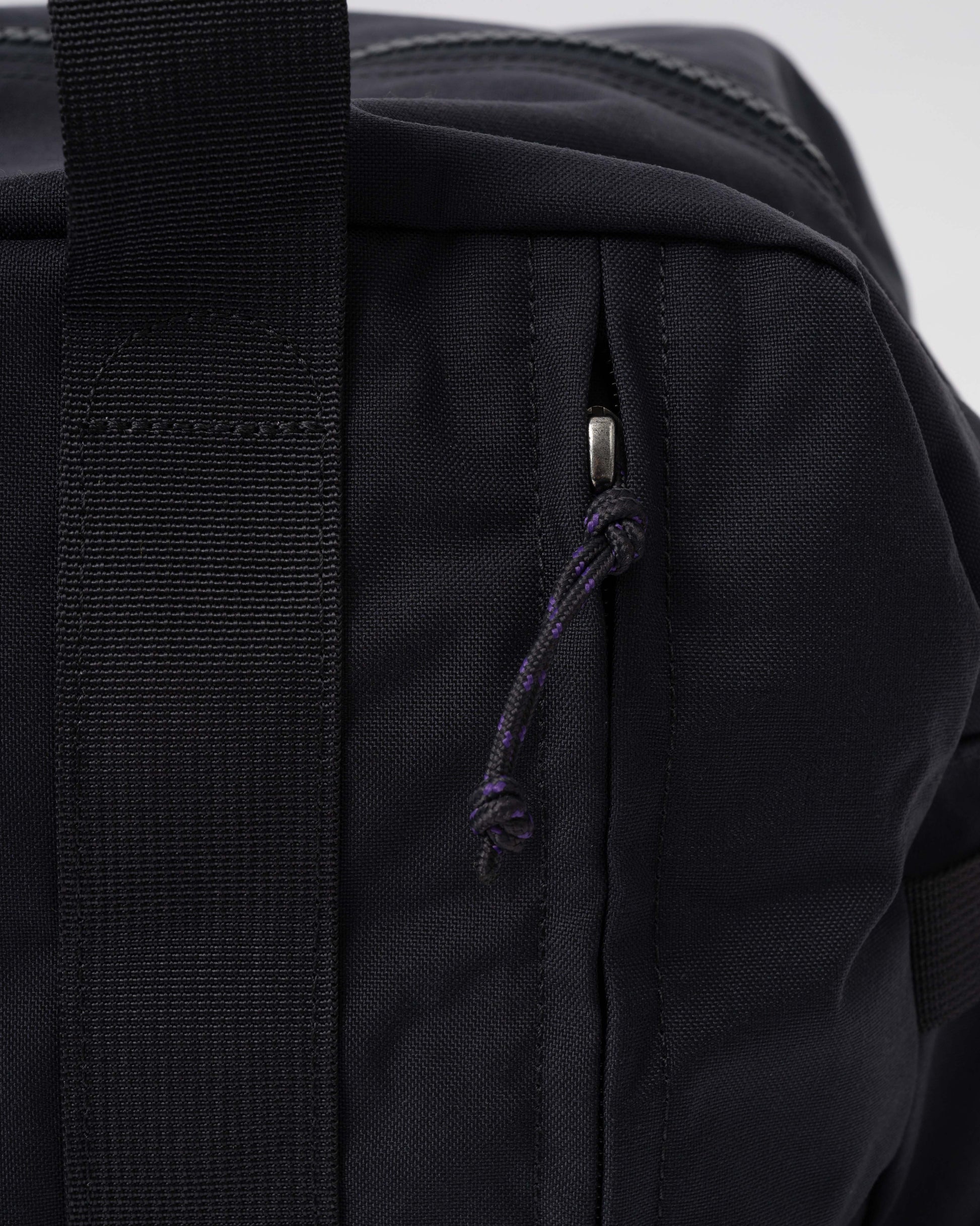 Fjallraven Vardag 33L Unisex Duffel Bag in Coal Black 037