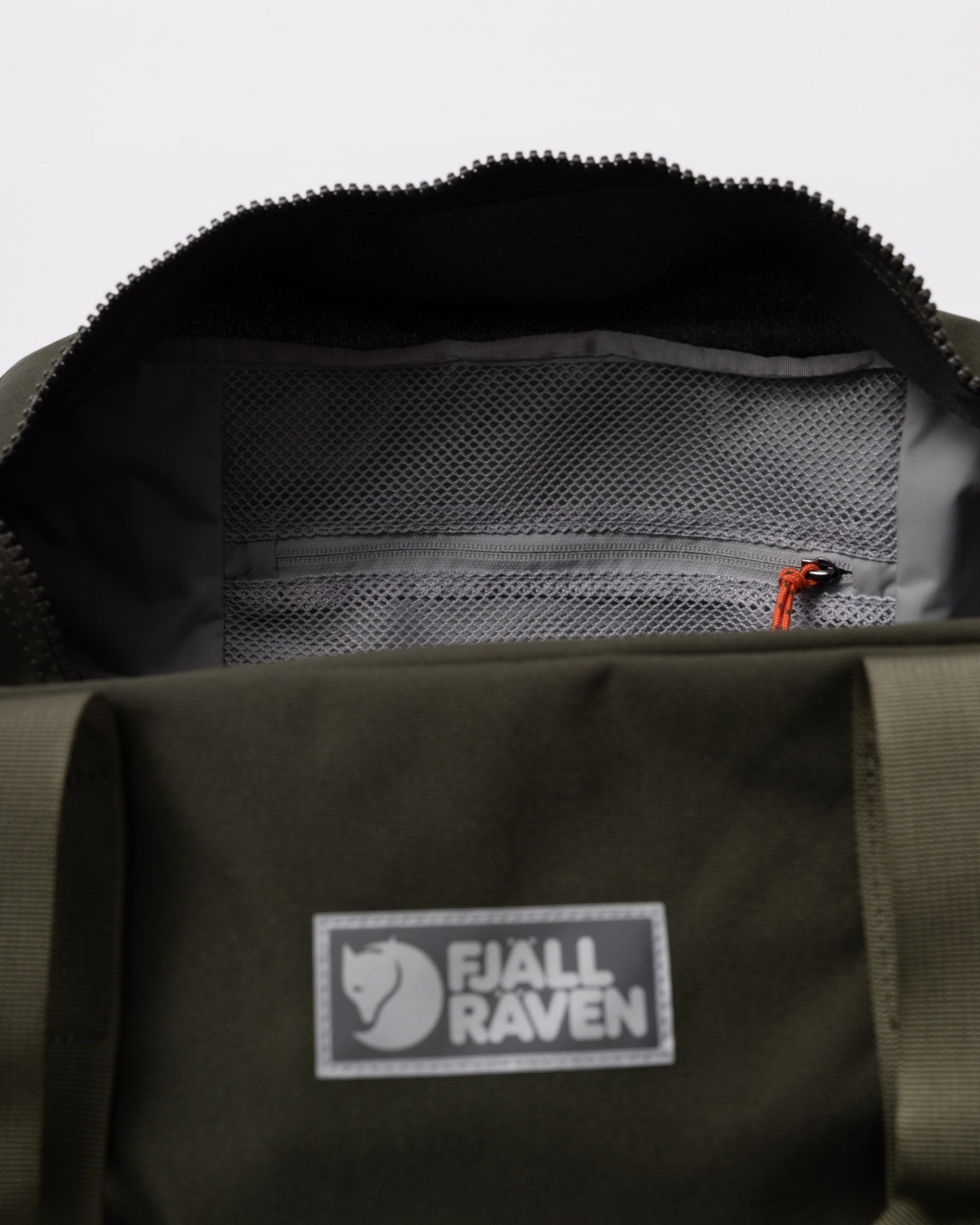 Fjallraven Vardag 33L Unisex Duffel Bag in Deep Forest 662