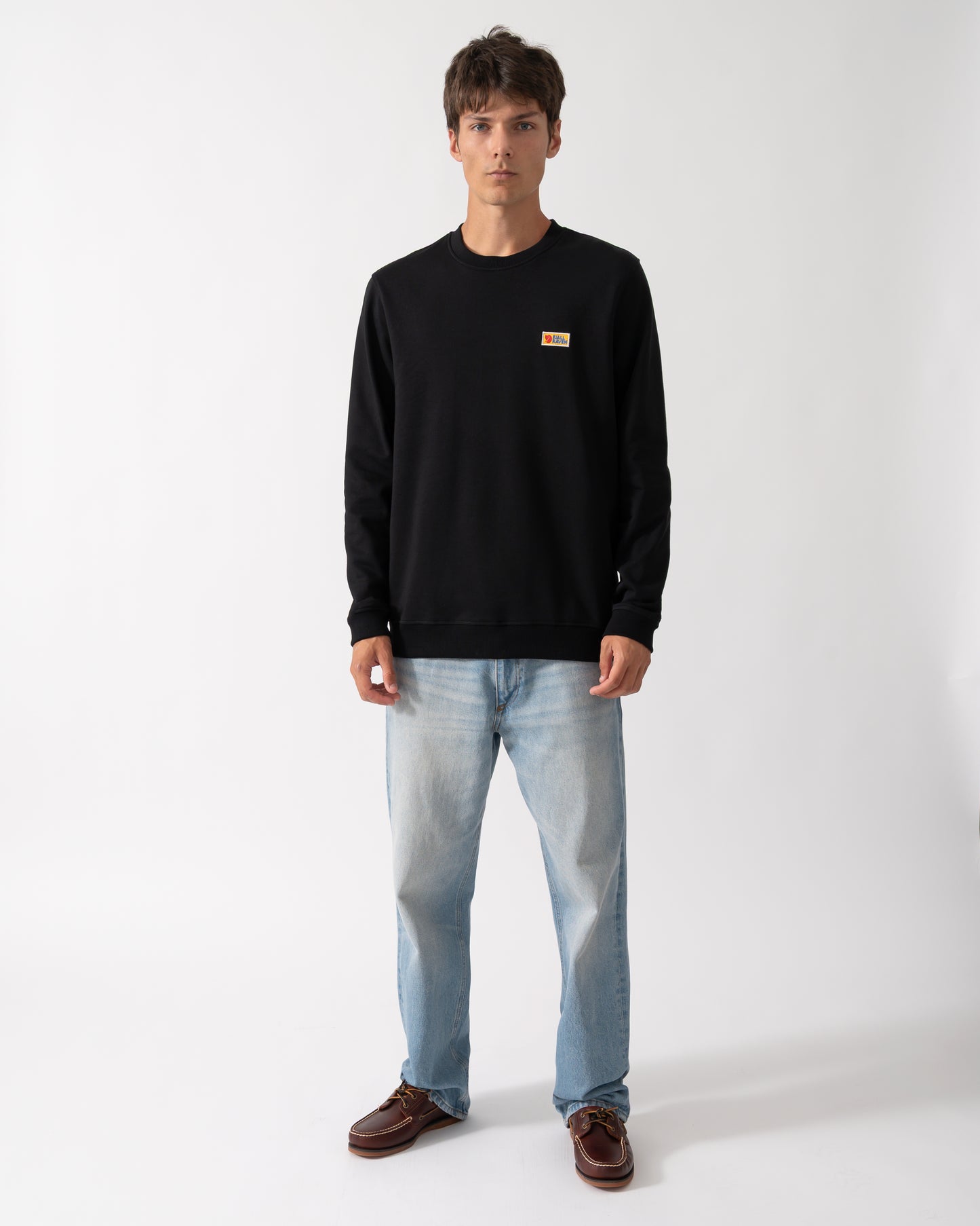 full length of a Model wearing a Fjallraven Vardag Mens Sweater in Black 550