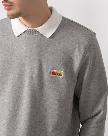 close up shot of a model wearing a Fjallraven Vardag Mens Sweater in Grey Melange 020-999