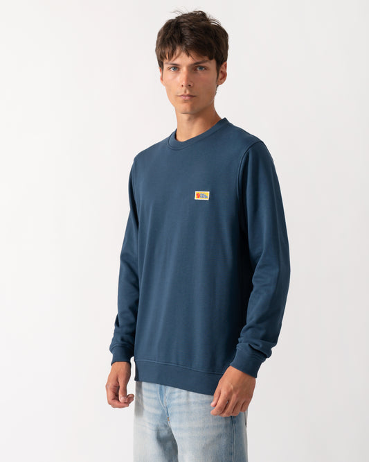 model wearing a Fjallraven Vardag Mens Sweater in Storm 638