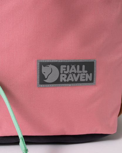 logo detail of of a Fjallraven Vardag Unisex Backpack 17 in Poppy Pink and Khaki Dust 