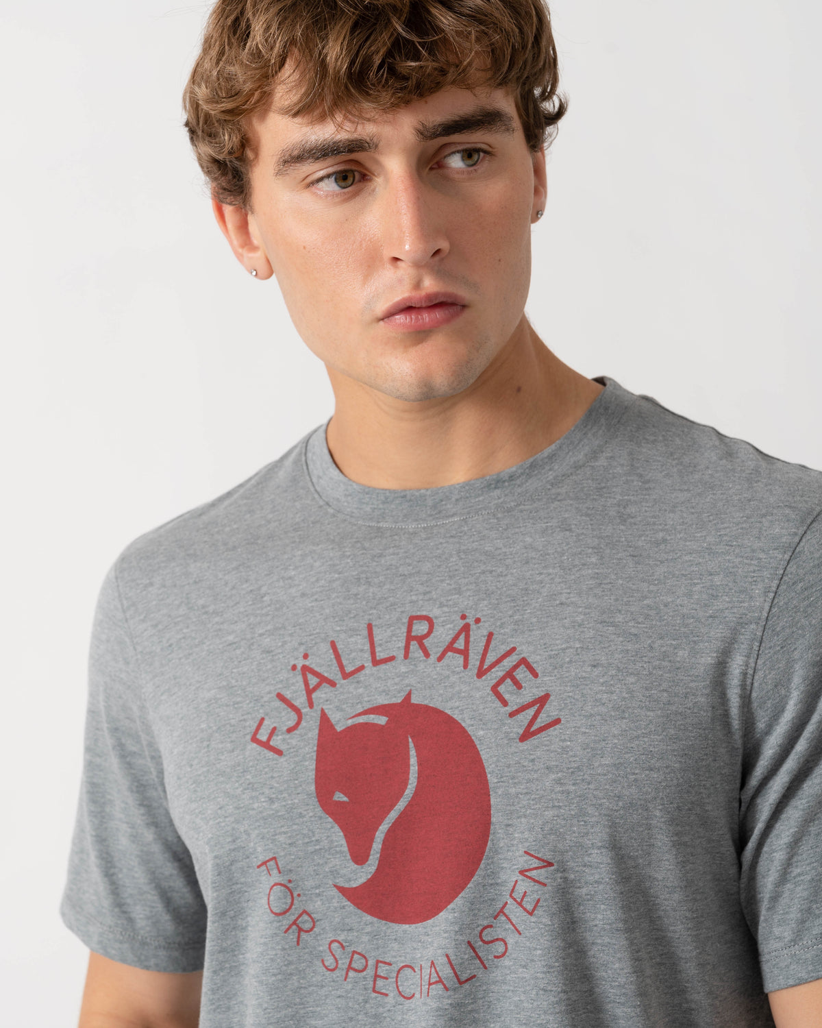 Close up of Fjallraven Fox Mens T-Shirt - Grey Melange 051