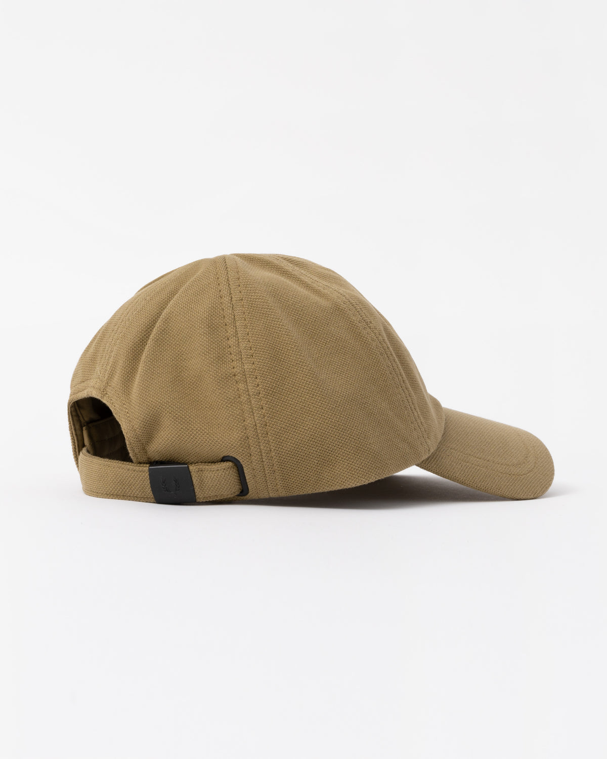 Back of the Fred Perry Mens Pique Classic Cap - Bronze/Oxblood 62D