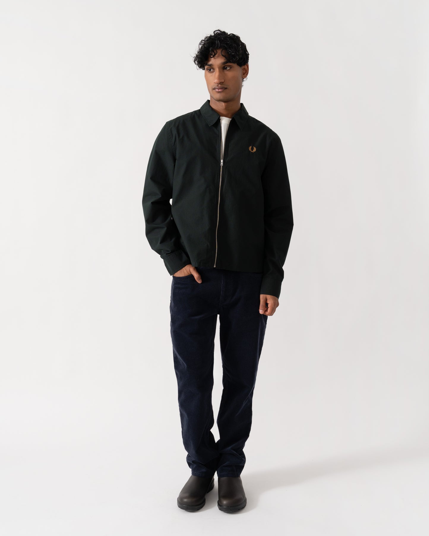 Man wearing Fred Perry Mens Poplin Zip Overshirt - Night Green Q20