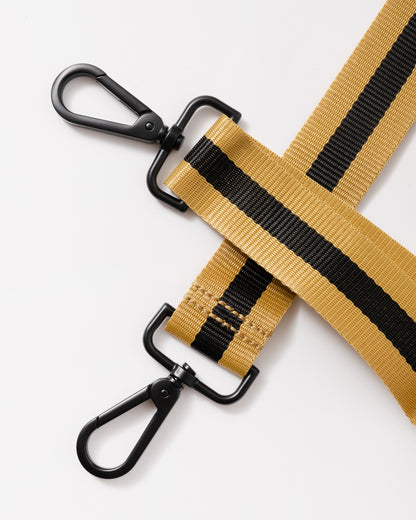 Holdall straps of Fred Perry Tipped Classic Barrel Bag - Black/Gold 774