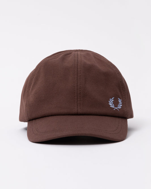 Fred Perry Classic Piqué Cap - Carrington Road Brick/Light Smoke Y81