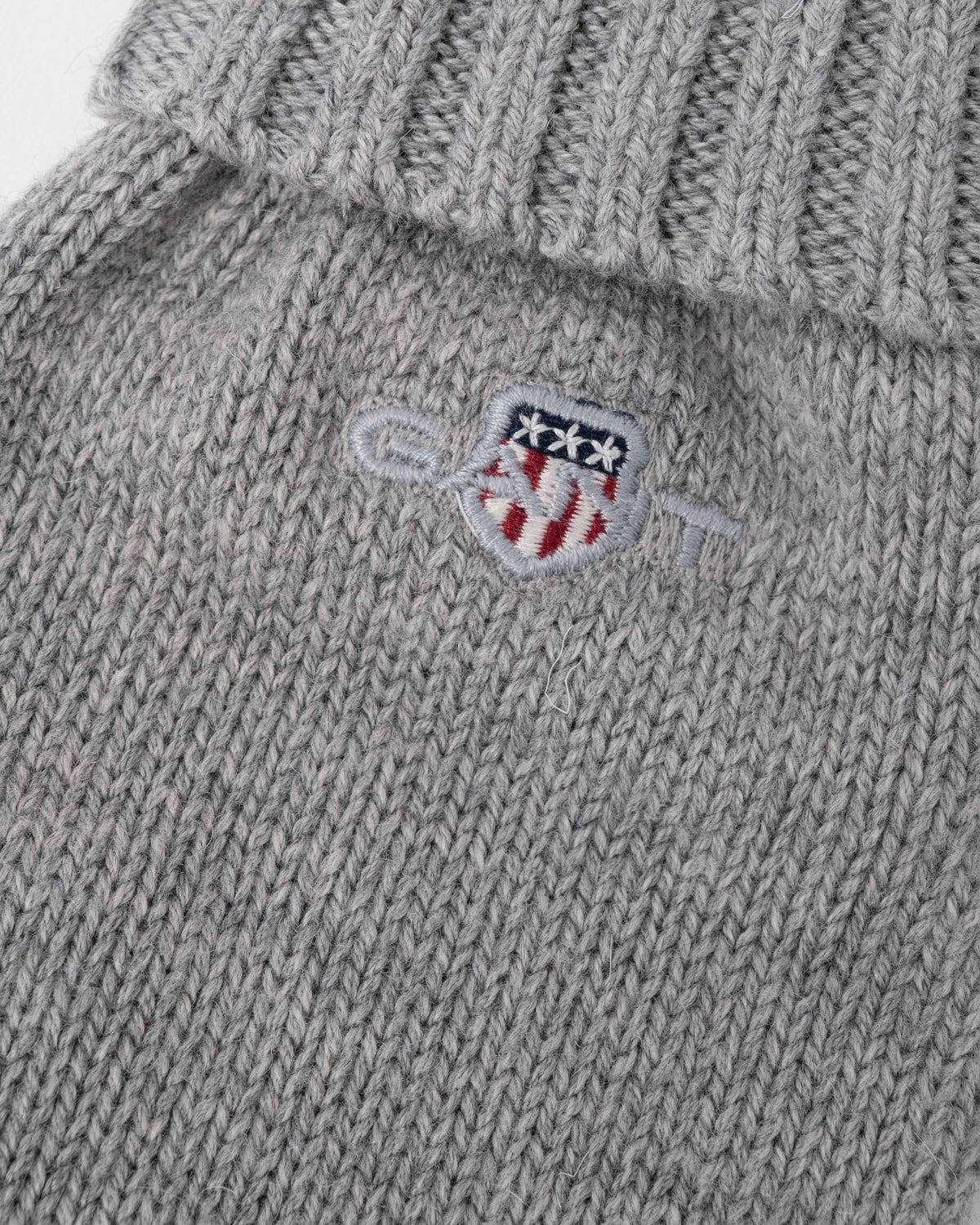 Logo on the GANT Mens Cotton Blend Logo Gloves - 93 Grey Melange