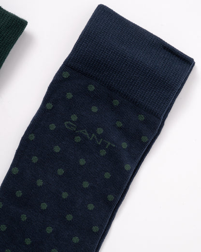 close up detail of stitched logo on GANT Mens Dot And Rib 2-Pack Sock Gift Box - 433 Evening Blue