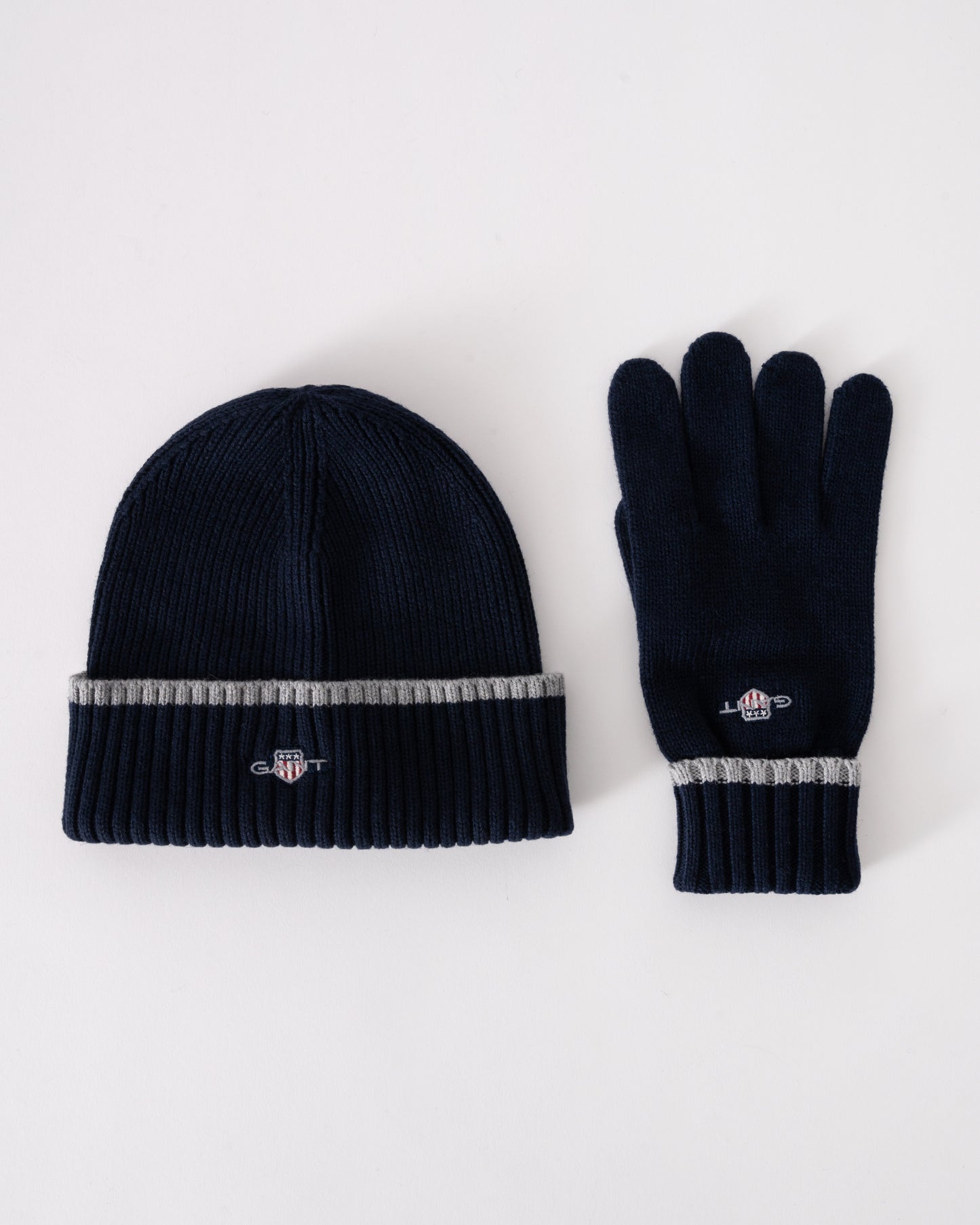 GANT Essential Beanie &amp; Gloves Set in 410 Marine