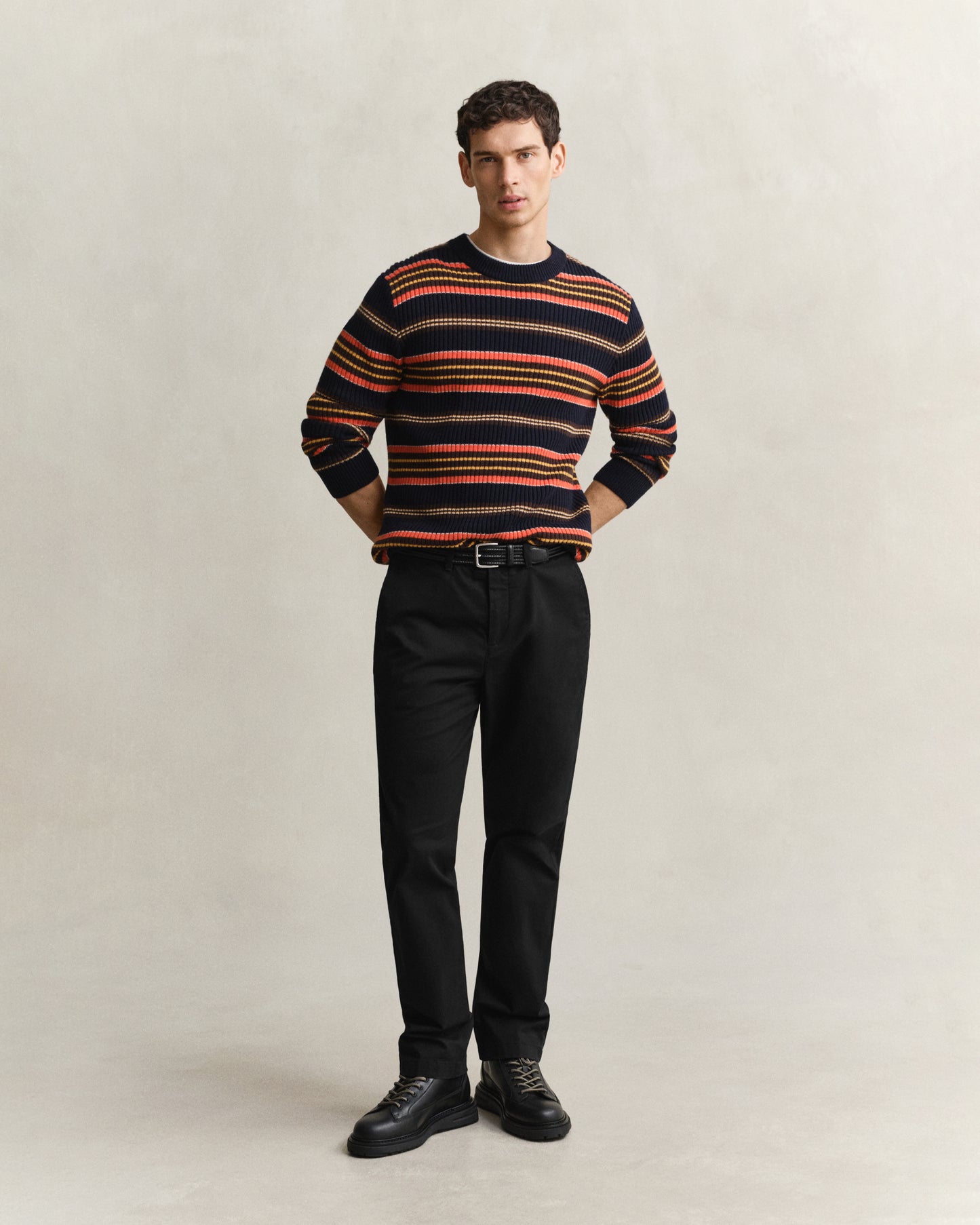 GANT Mens Regular Fit Classic Chinos - 05 Black