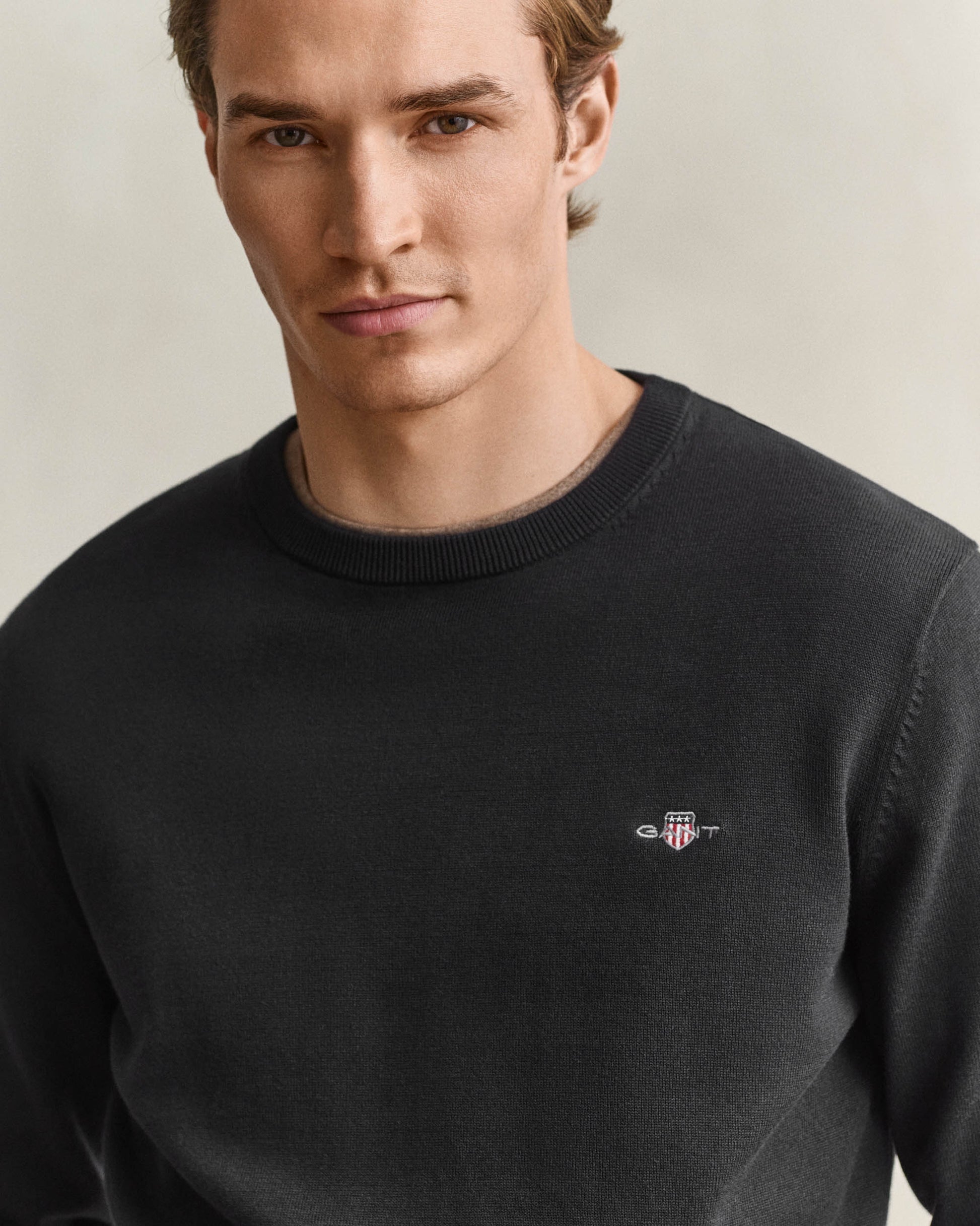 GANT Mens Classic Cotton Shield Logo Crew Neck Jumper - 5 Black | CHO | Designer Mens Crew Neck Jumpers