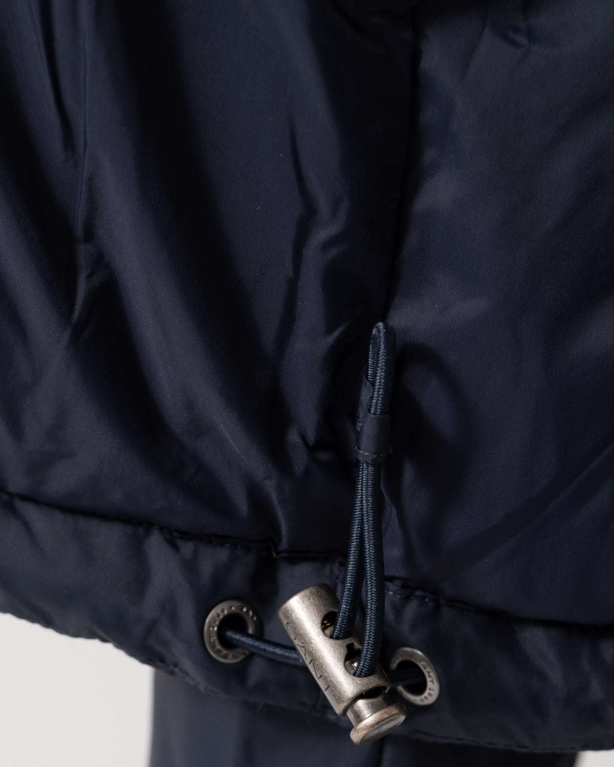 inside of the GANT Mens Active Cloud Jacket - 433 Evening Blue