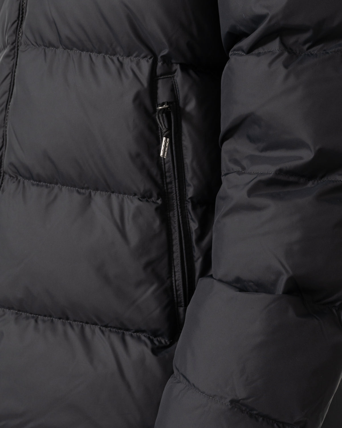 Pocket detail of the GANT Mens Active Cloud Jacket - 5 Black