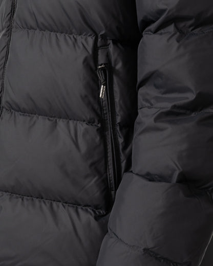 Pocket detail of the GANT Mens Active Cloud Jacket - 5 Black