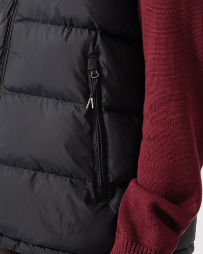 Side pocket of the GANT Mens Active Cloud Vest - 5 Black