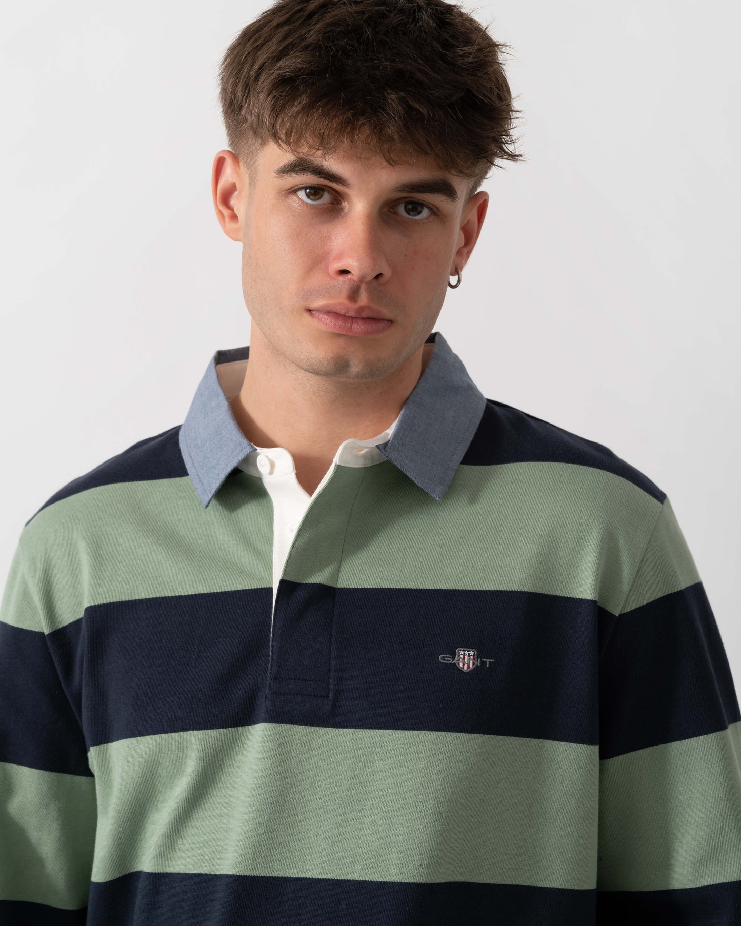 GANT Mens Regular Fit Chambray Stripe Heavy Rugger - 308 Surplus Mint logo