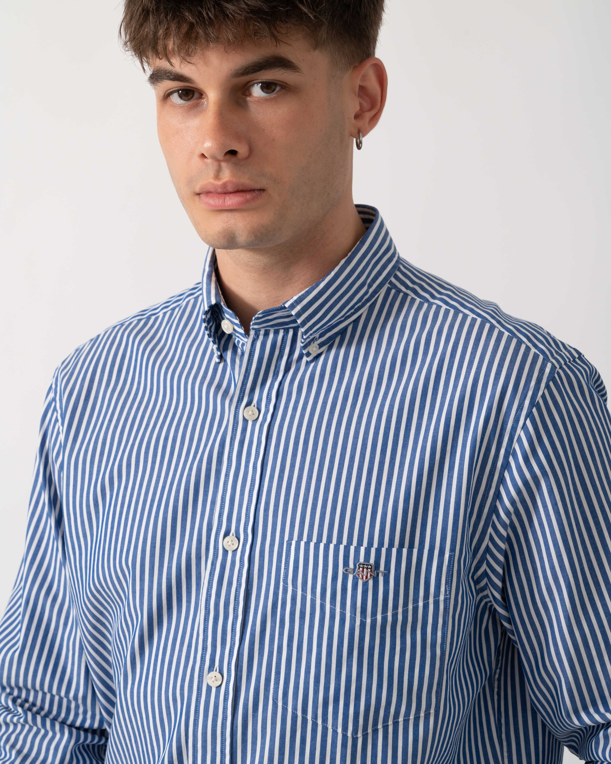 GANT Mens Regular Fit Long Sleeve Poplin Stripe Shirt in 436 College Blue detail