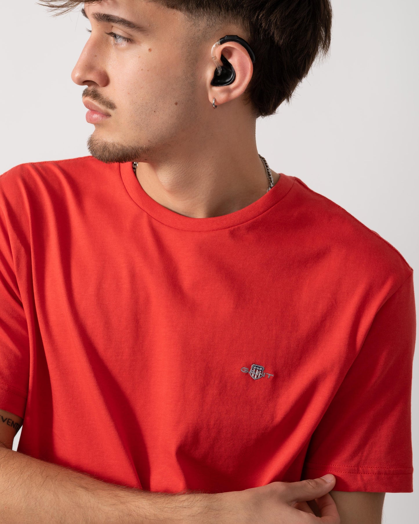 GANT Mens Regular Fit Short Sleeve Shield Logo T-Shirt - 641 Rose Red detail