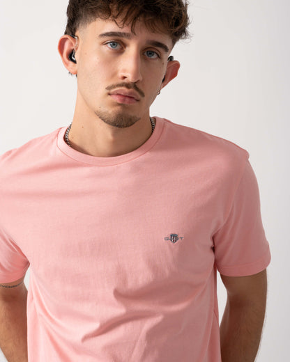 GANT Mens Regular Fit Short Sleeve Shield Logo T-Shirt - 671 Bubbelgum Pink detail