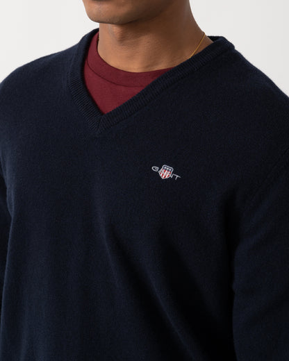 Close up on the GANT Mens Superfine Lambswool V-Neck Sweater - 410 Marine