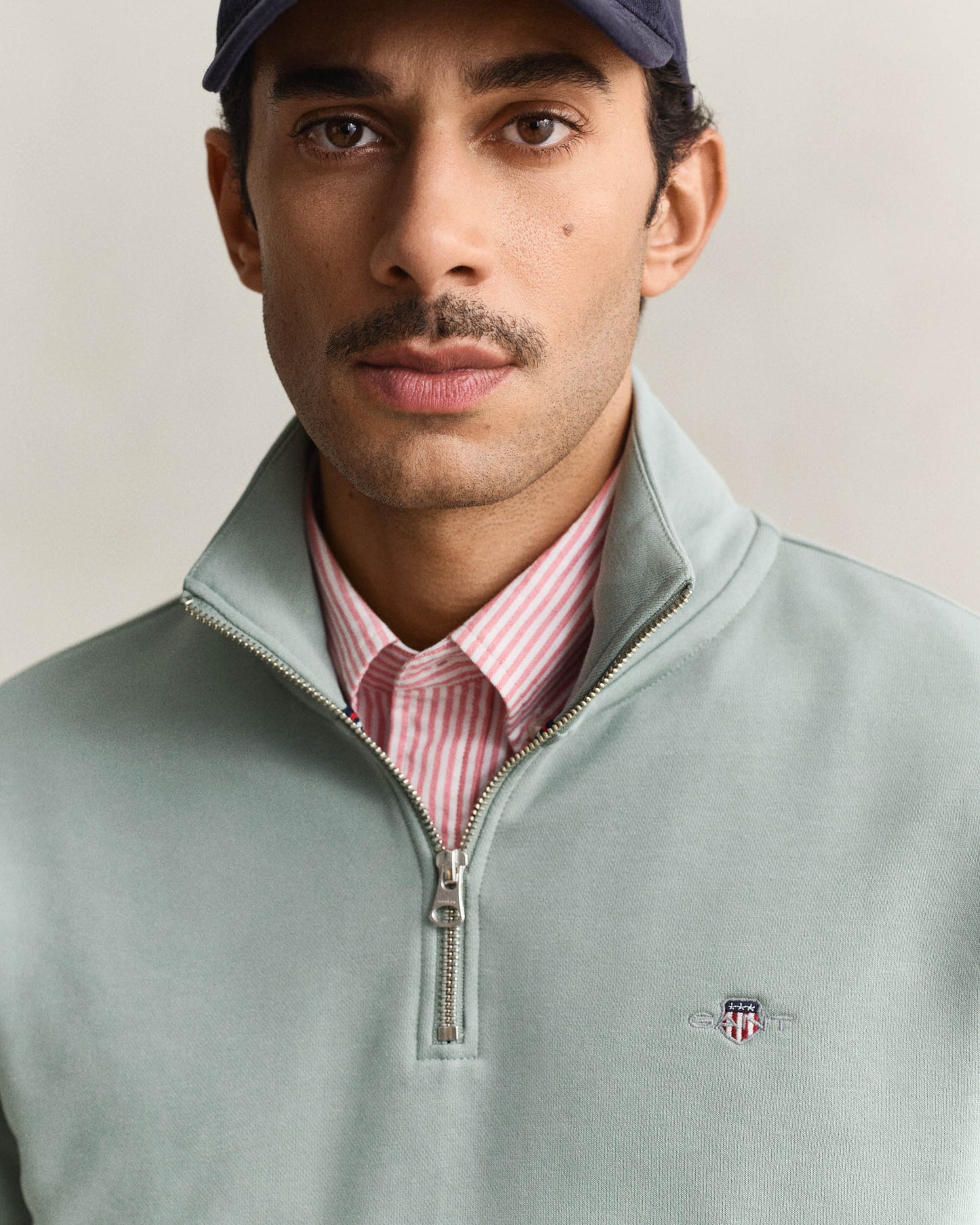 GANT Mens Regular Fit Shield Logo Half Zip Sweatshirt - 10 Ceramic Grey