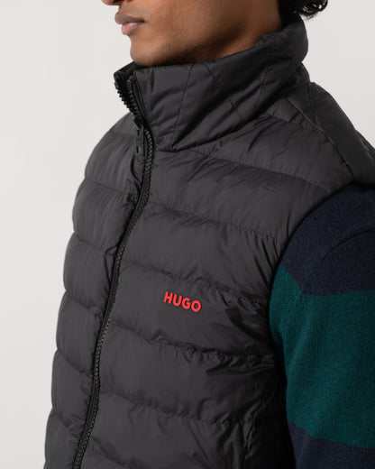 Close up of HUGO Banks2641 Mens Padded Gilet - Black 001