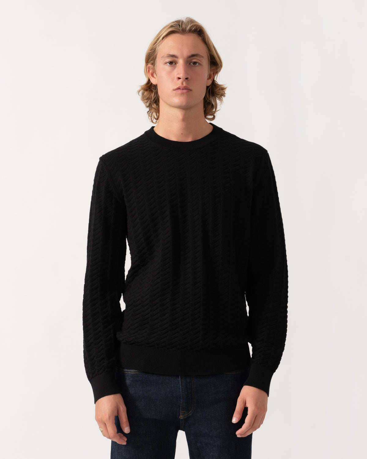 Front of the HUGO Simond Mens Crew Neck Jumper - Black 001