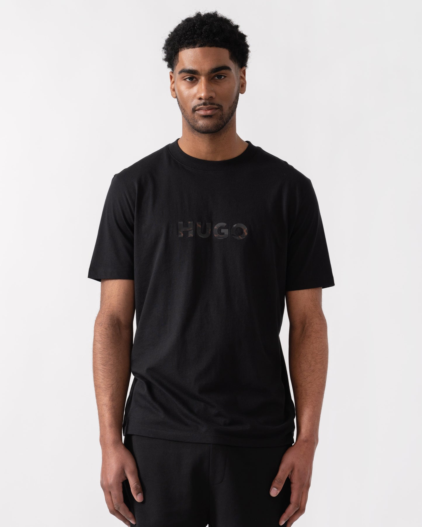 HUGO Dumeo Mens Tortoise-Logo T-Shirt in Cotton Jersey  - Black 001 | CHO | Designer Mens Short Sleeve T-Shirts