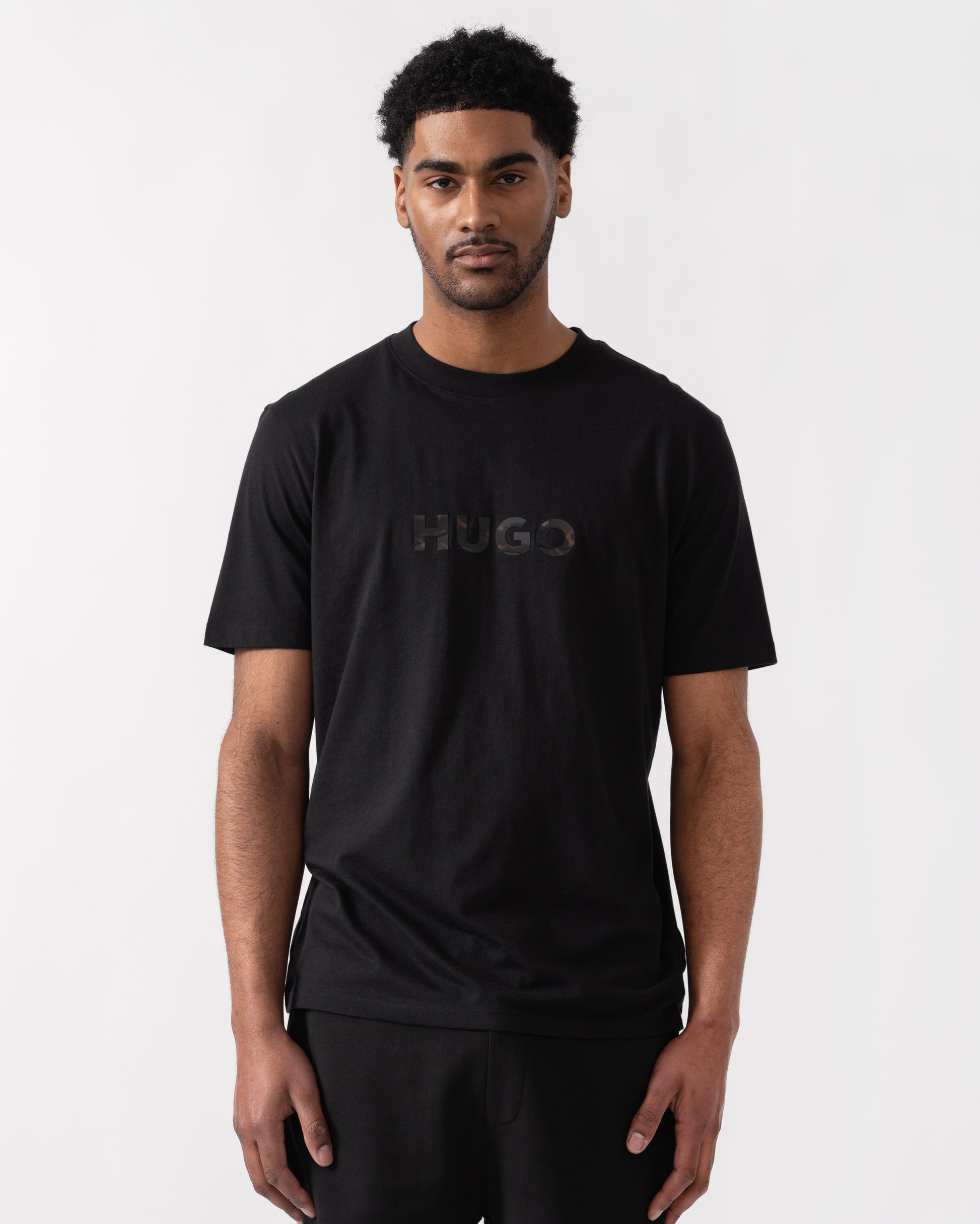 HUGO Dumeo Mens Tortoise-Logo T-Shirt in Cotton Jersey  - Black 001 | CHO | Designer Mens Short Sleeve T-Shirts