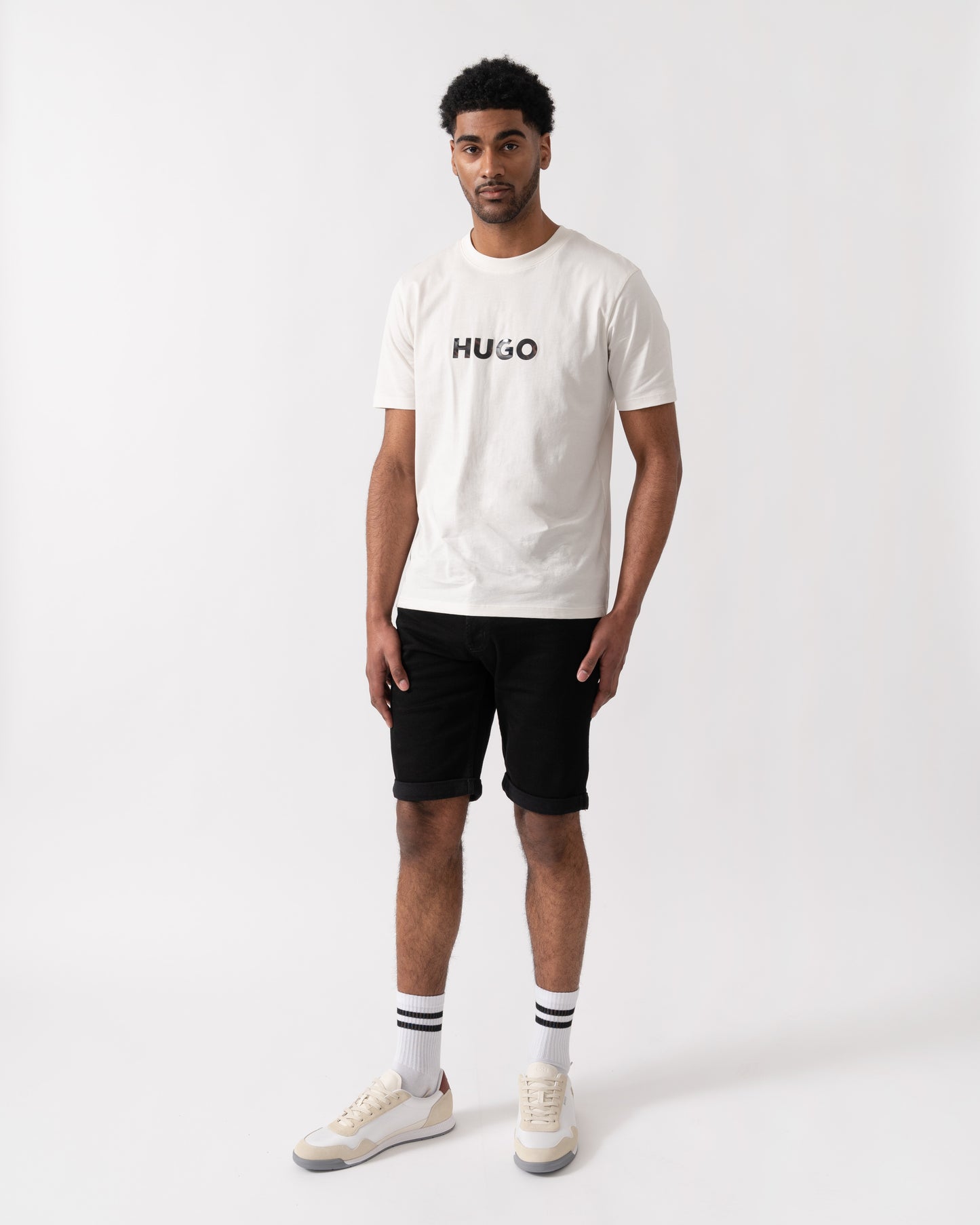 HUGO Dumeo Mens Tortoise-Logo T-Shirt in Cotton Jersey - Natural 102 | CHO | Designer Mens Short Sleeve T-Shirts