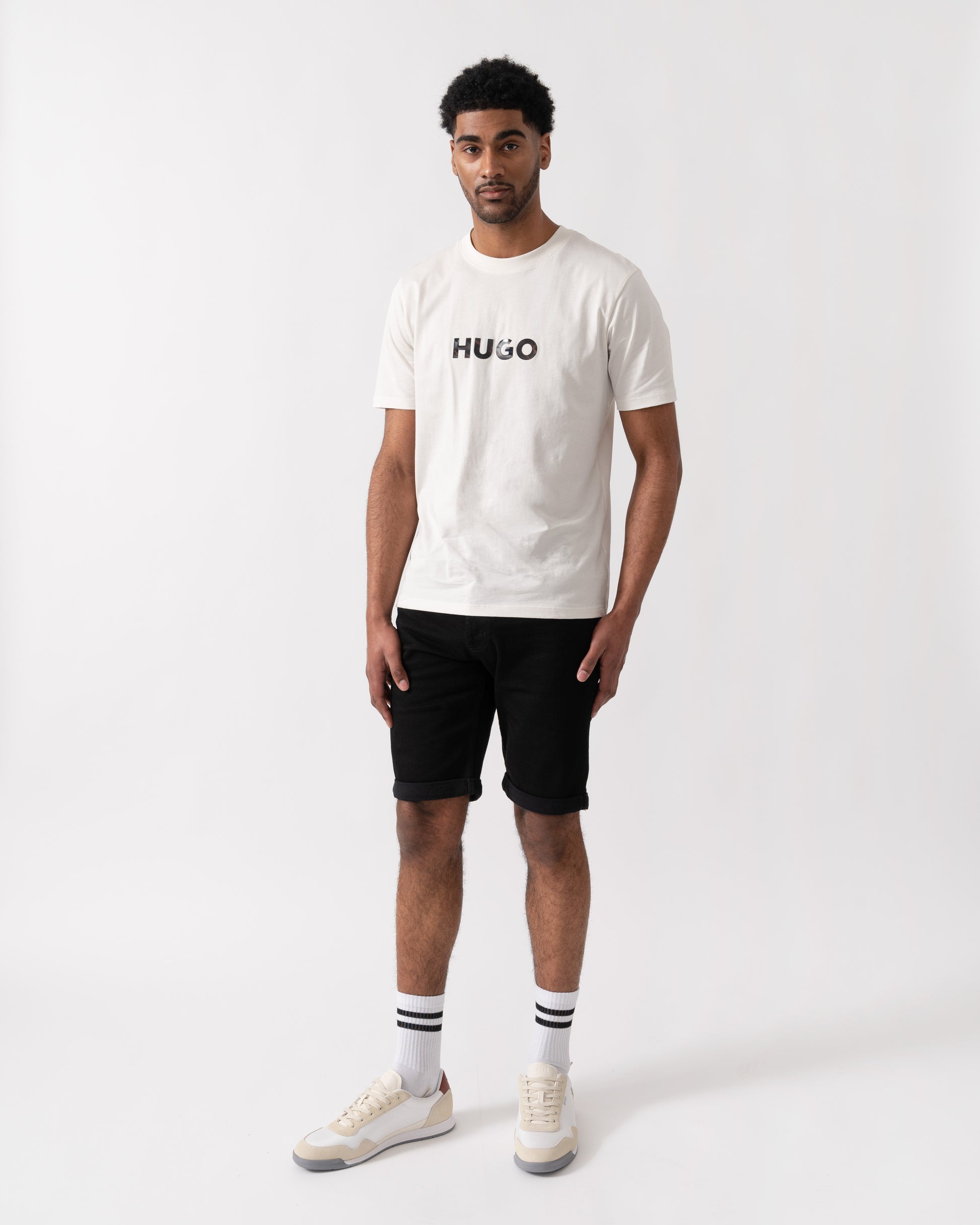 HUGO Dumeo Mens Tortoise-Logo T-Shirt in Cotton Jersey - Natural 102 | CHO | Designer Mens Short Sleeve T-Shirts