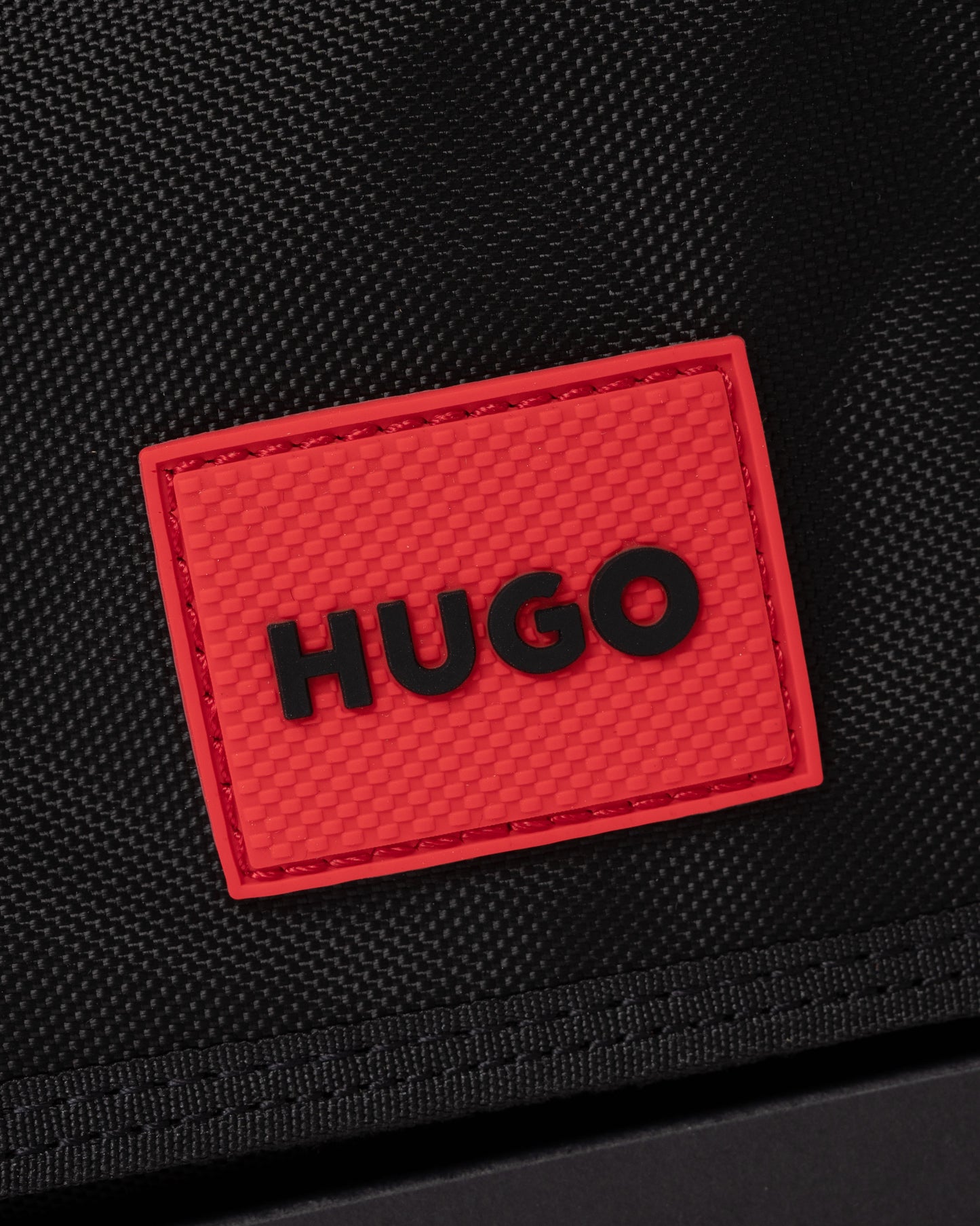 HUGO Mens GB Nylon Multicard Wallet -   logo detail