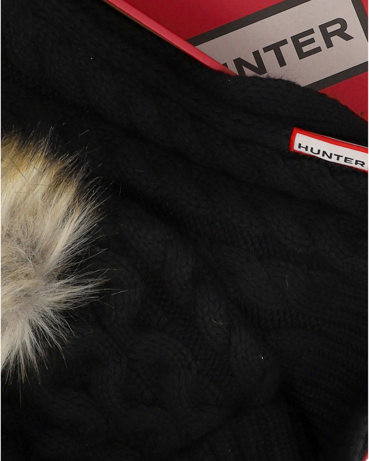 Hunter Unisex Cable Knit Fur Pom Beanie & Scarf Box Set - Black
