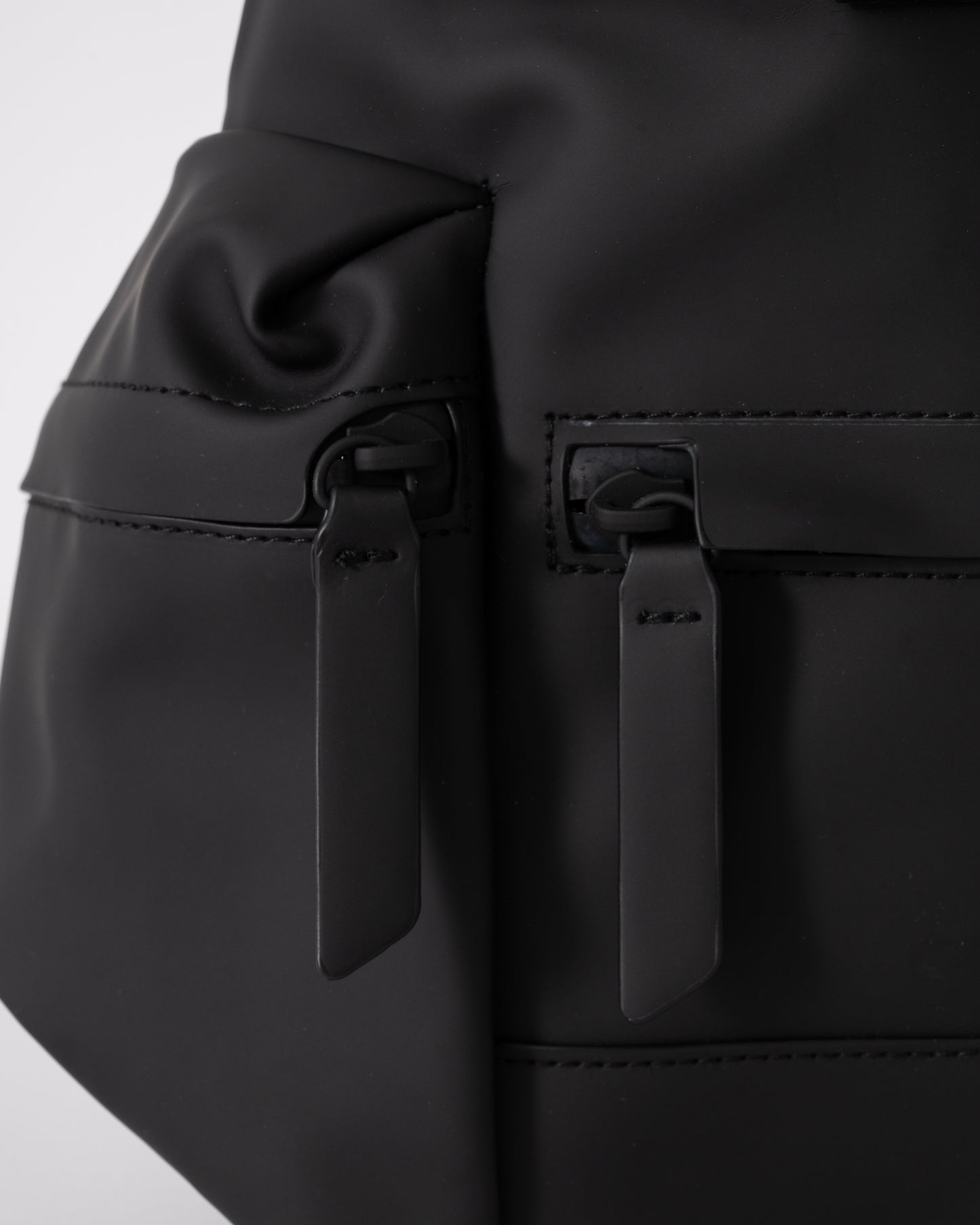 Hunter Delaney Mini Topclip Backpack - Black