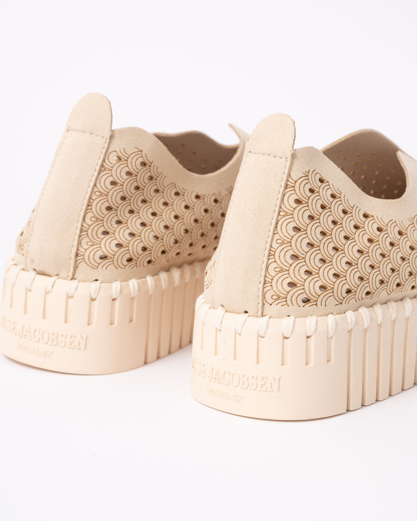 Tulip Slip-In Womens Platform Shoes in Kit 144 - Heel