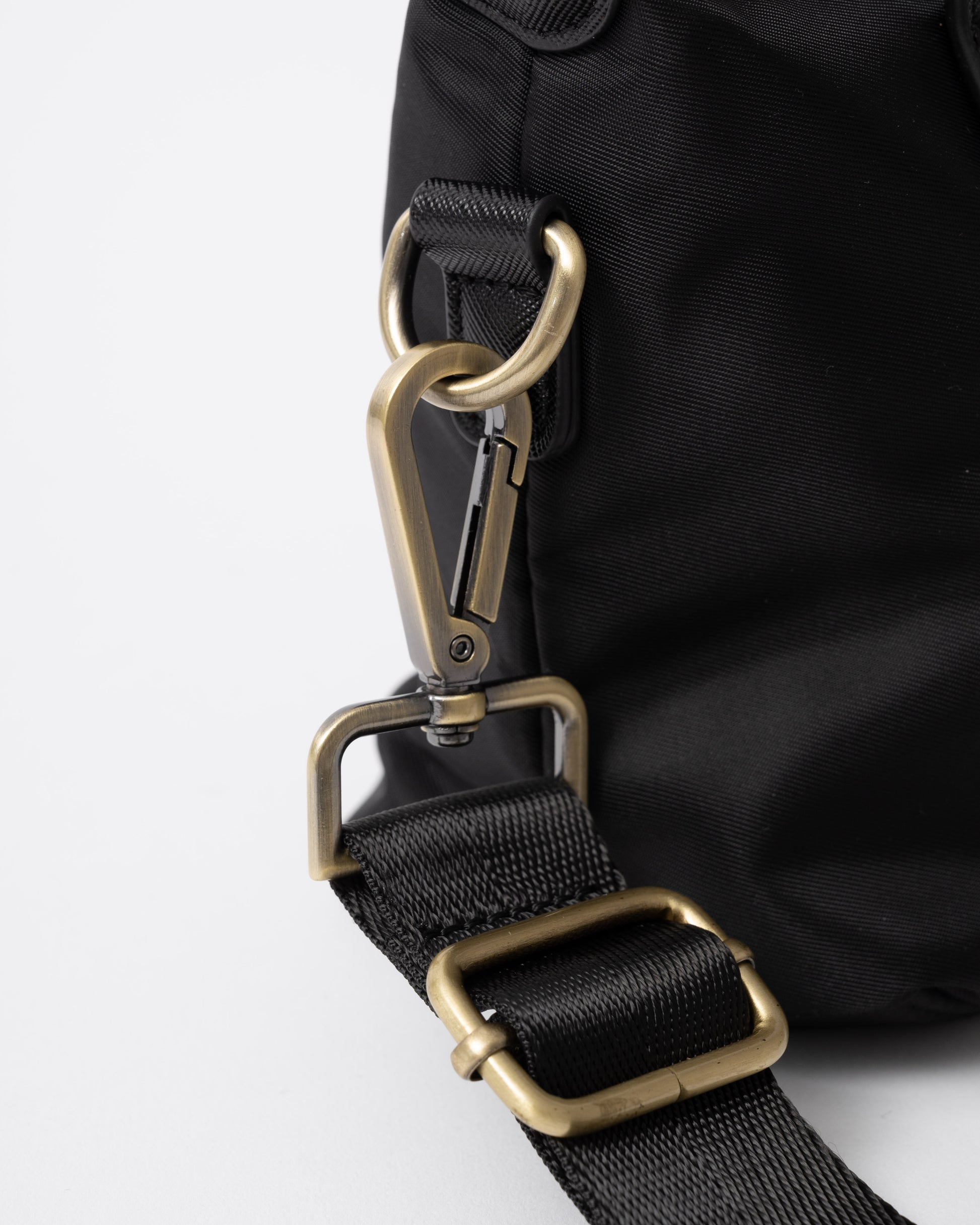 Joules Edie Small Womens Bag clasp