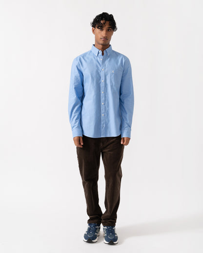 Model wearing the Joules Mens Classic Fit Plain Oxford Shirt - Blue
