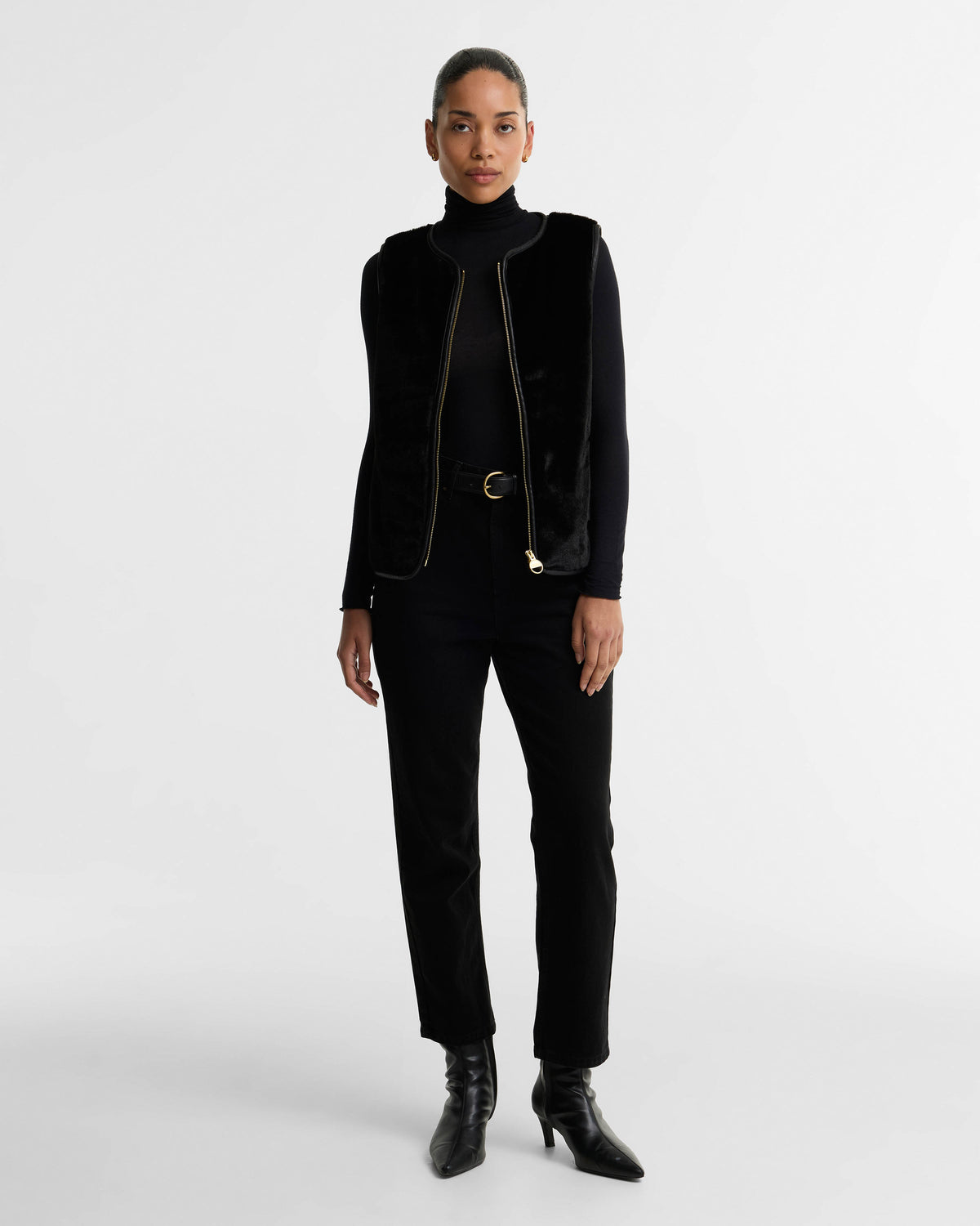 Barbour International Oulton Womens Faux Fur Liner - Black | CHO | Designer Womens Jacket Liners