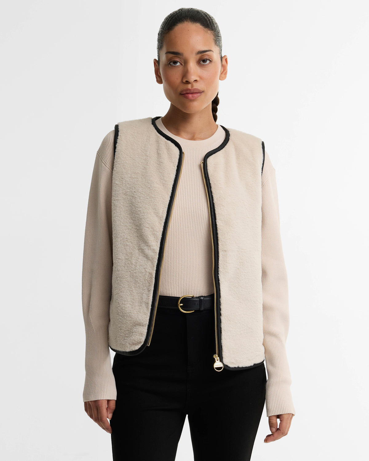 Barbour International Oulton Womens Faux Fur Liner - Lt Stone/Black | CHO | Designer Womens Jacket Liners