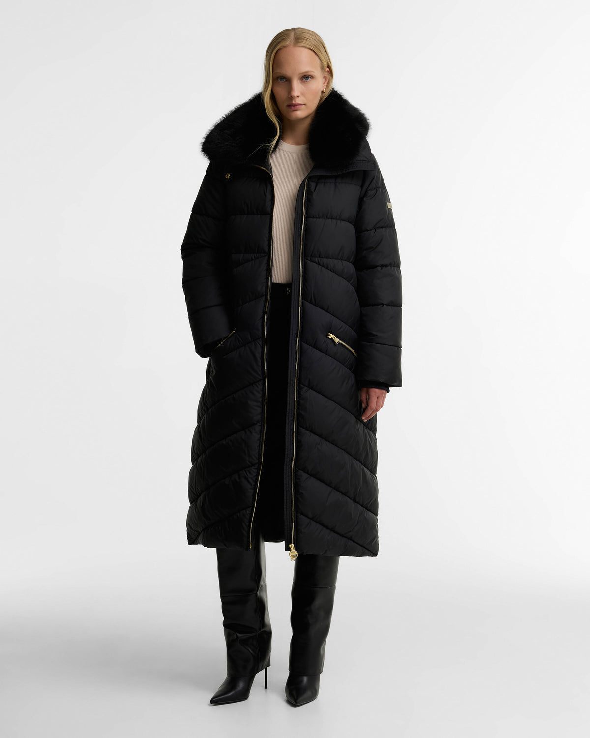 Barbour International Longline Cyrus Womens Puffer Jacket - Black | CHO | Designer Womens Puffer Jackets