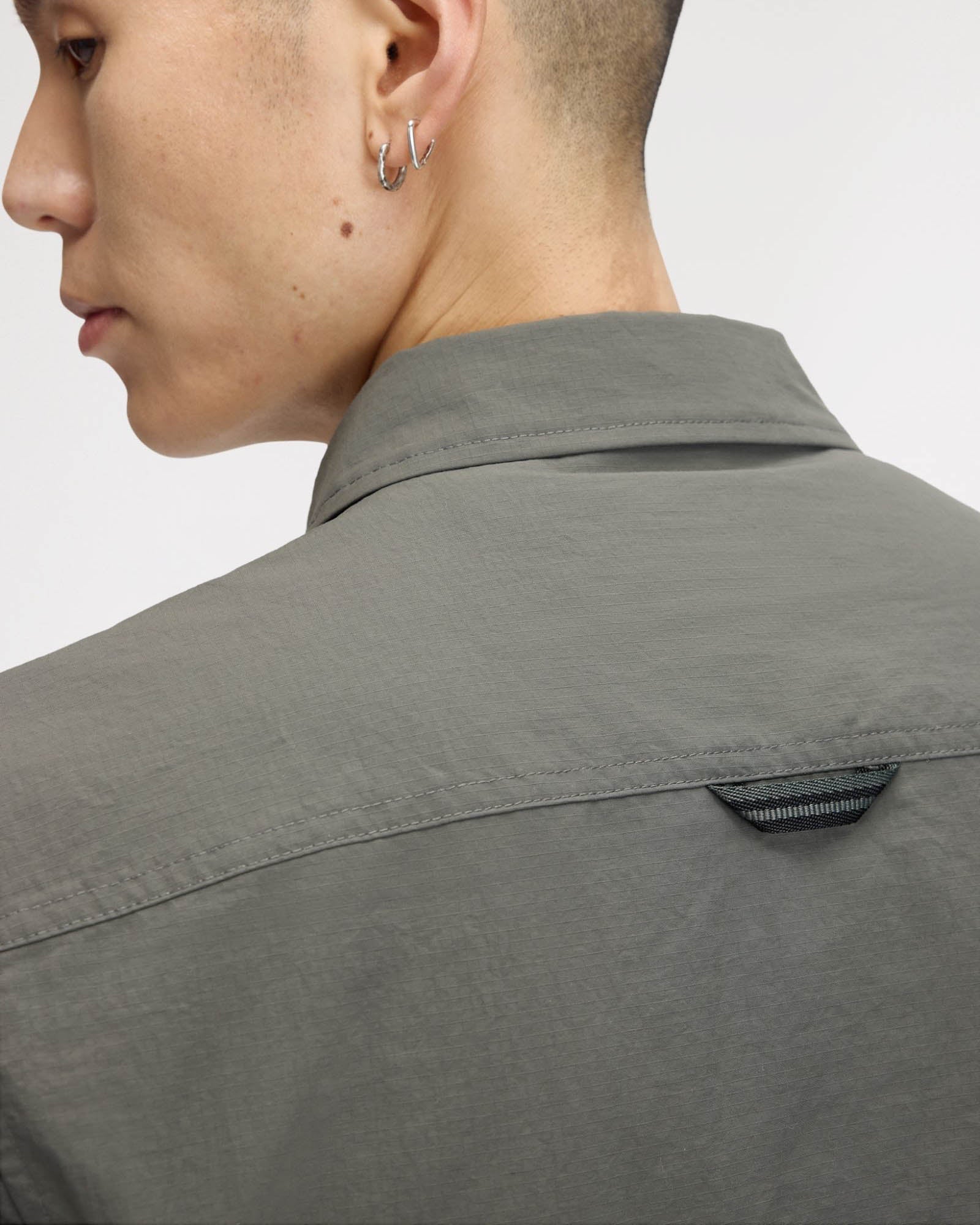 Fred Perry Mens Ripstop Pocket Overshirt - Field Green 638, back detail