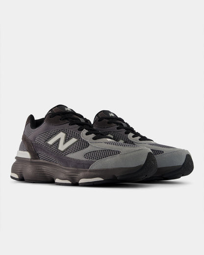 New Balance 603 Mens Trainers - Black/Magnet | CHO | Designer Mens Trainers